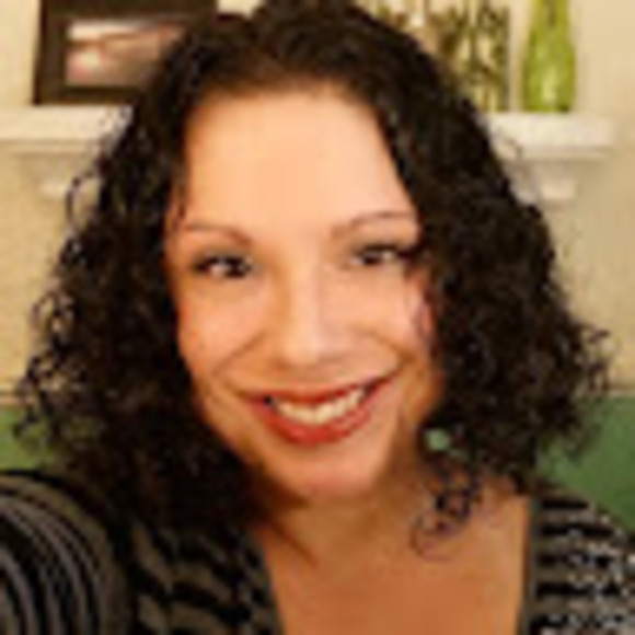 Meet your Posher, Raquel - Picture 1 of 1